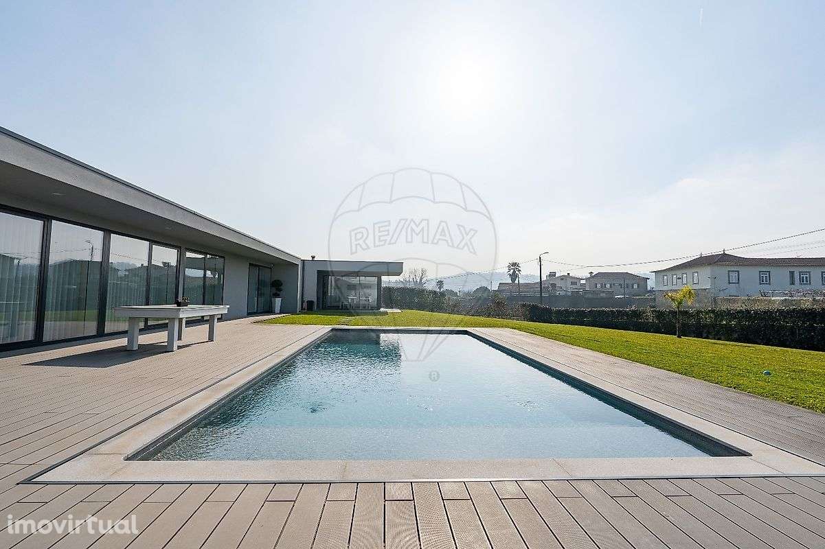 Moradia T4 para venda - Grande imagem: 3/50