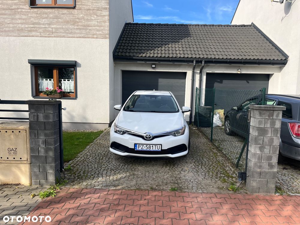 Toyota Auris - 1