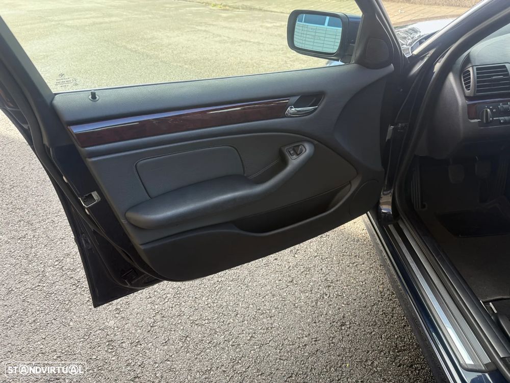 BMW 320 d Edition Exclusive - 10