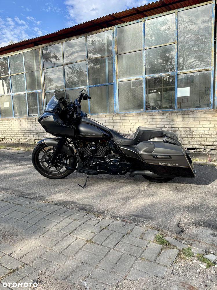 Harley-Davidson Touring Road Glide - 13