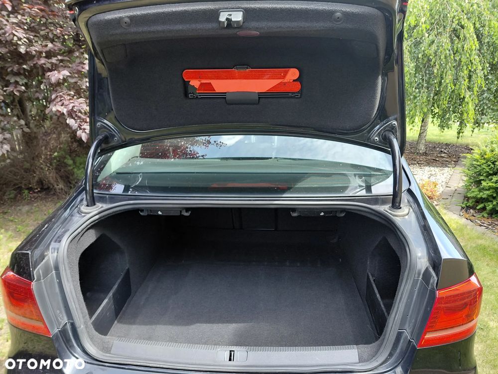 Volkswagen Passat 2.0 TDI Comfortline - 39