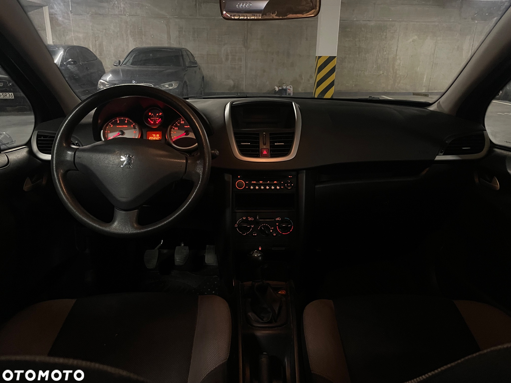 Peugeot 207 1.4 16V Trendy - 10
