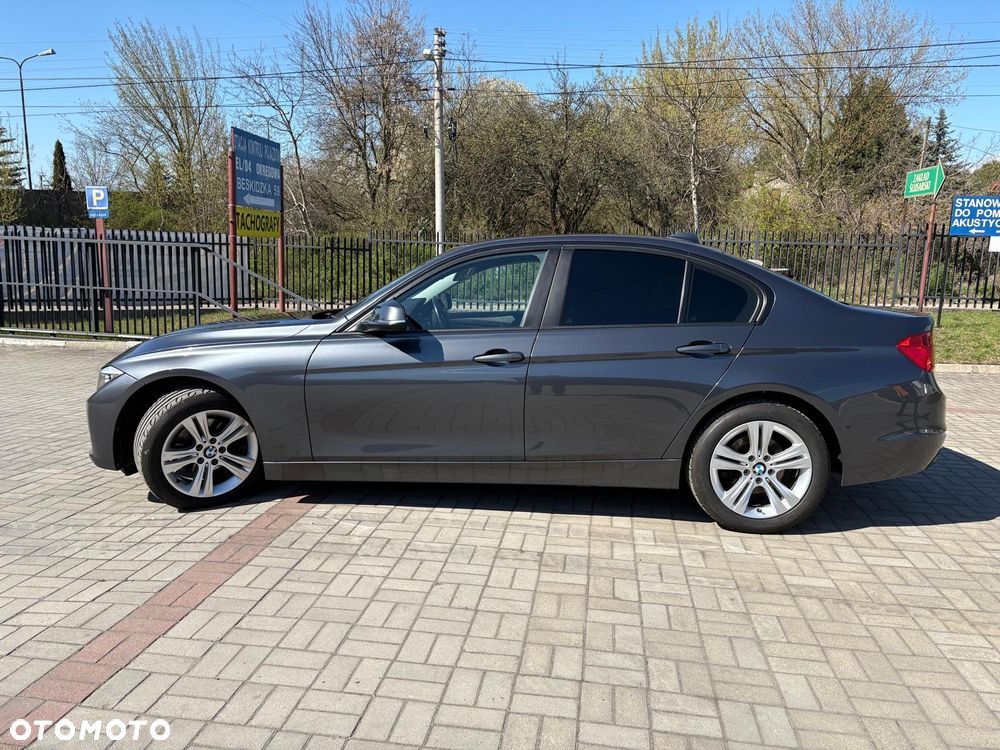 BMW Seria 3 320d - 5