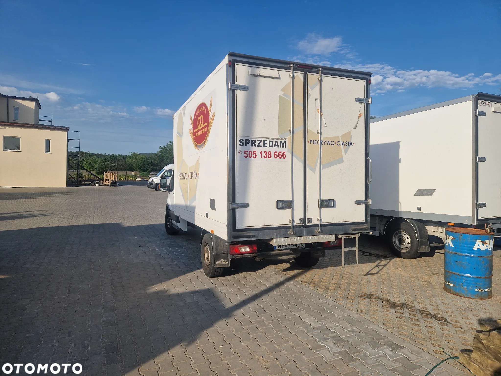 Ford Izoterma - 4