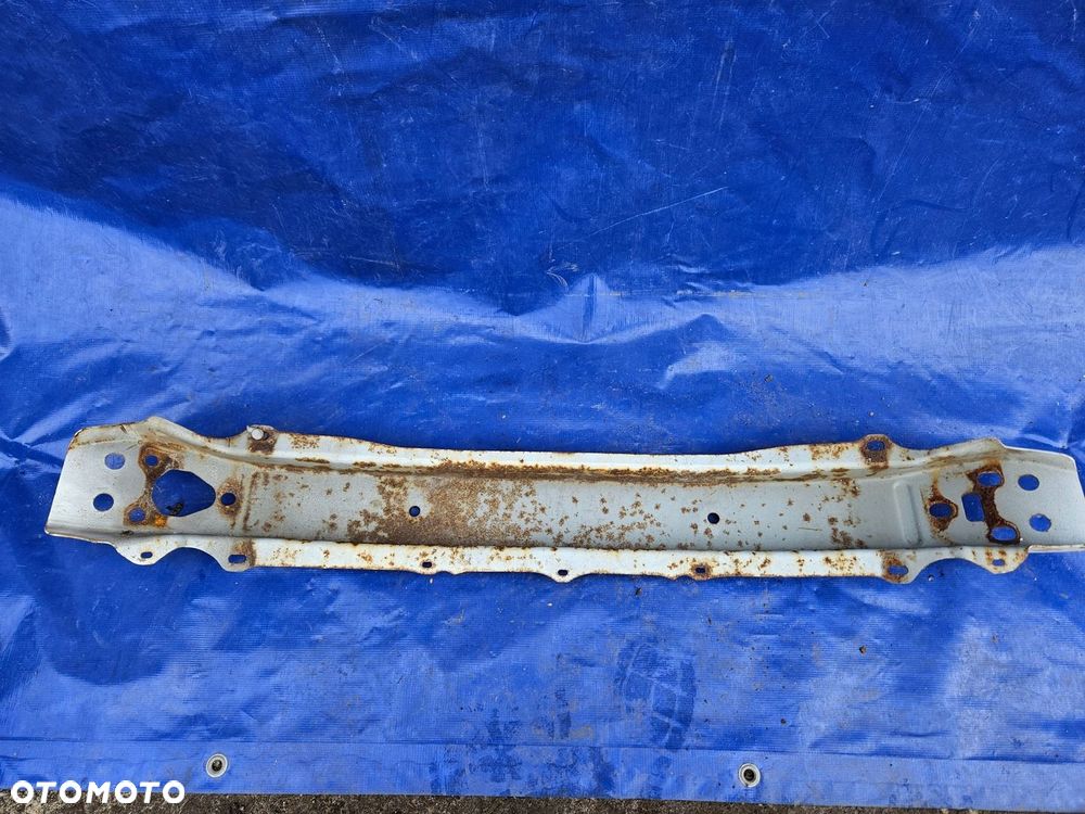 Toyota Verso S belka zderzaka wzmocnienie - 2