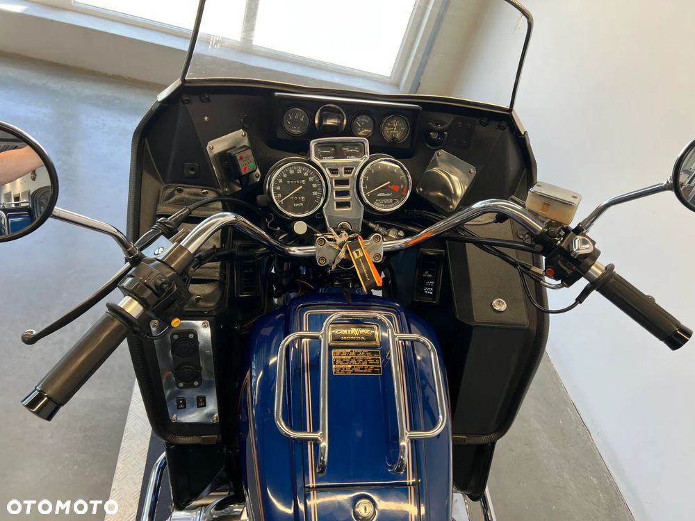 Honda GL - 22