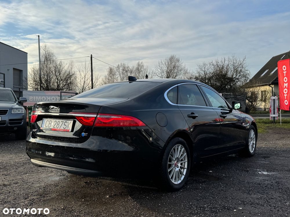 Jaguar XF 2.0 i4D Pure - 18
