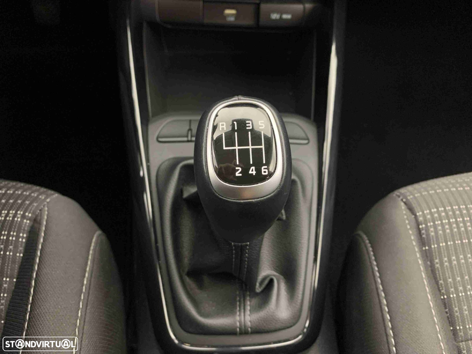 Kia Stonic 1.0 T-GDI Drive - 10