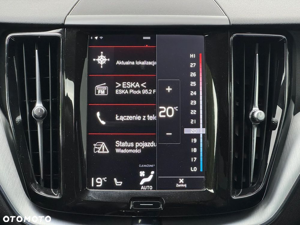Volvo XC 60 D4 AWD Geartronic Momentum - 32