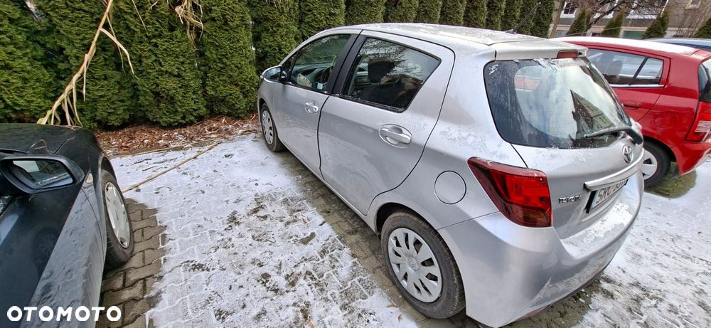 Toyota Yaris 1.0 Active EU6 - 3