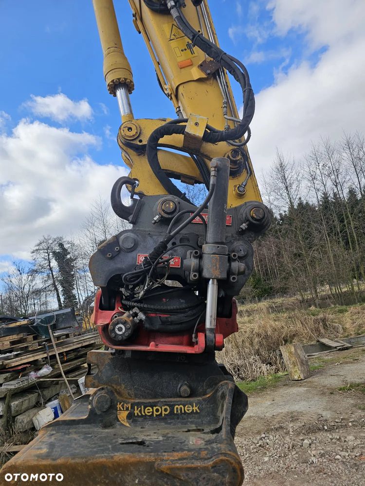 Komatsu PW148-10 - 11