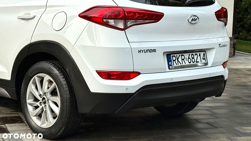 Hyundai Tucson 1.7 CRDI BlueDrive Comfort 2WD - 11