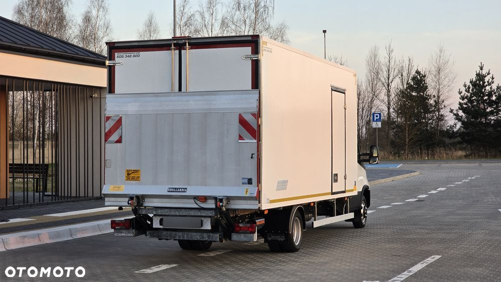 Iveco IVECO DAILY 3.0 180KM 50C18 ❗❗ ZABUDOWA IZOTERMA 12 EP / CARRIER XARIOS 500 / MROŹNIA -25 +25 GRZANIE / ZASILANIE ZEWNETRZNE /  NOWE OPONY / WINDA DHOLLANDIA 1000KG / NAVI + KAMERA COFANIA / RADAR / CHŁODNIA / SERWIS ASO / 50c15 50c18 35c18 72c18❗❗ JAK NOWY❗❗ - 19