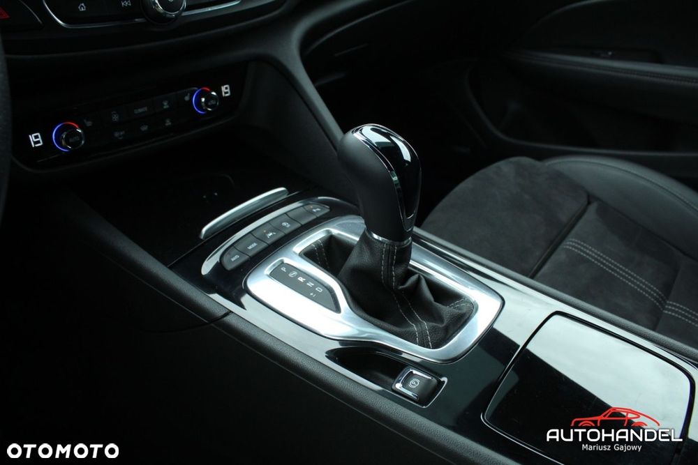 Opel Insignia - 20