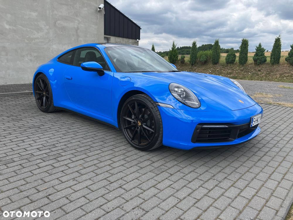 Porsche 911 Carrera - 2