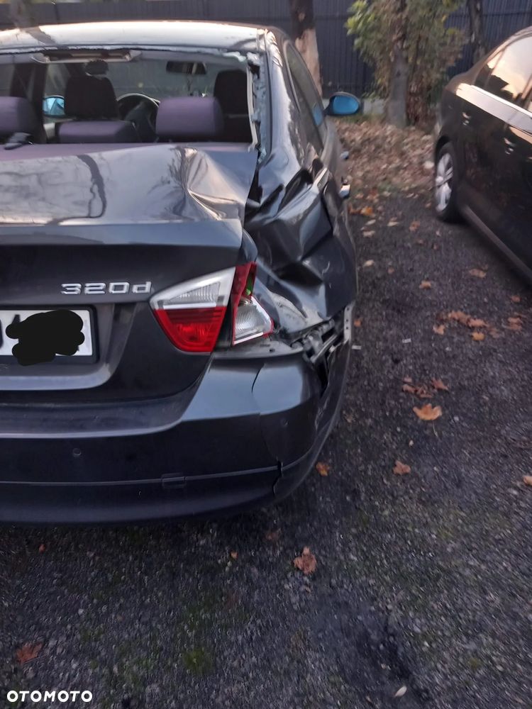 BMW 320D 2005 photo 4