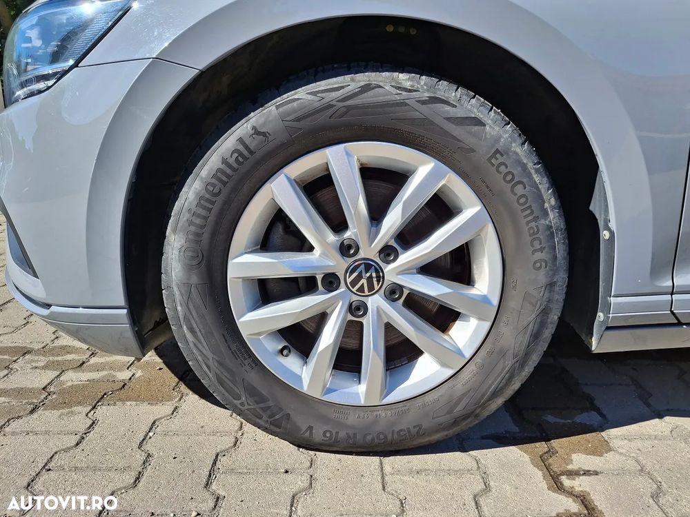 Volkswagen Passat 2.0 TDI DSG Comfortline - 20