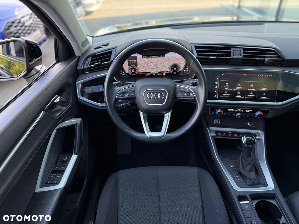 Audi Q3 Sportback - 11