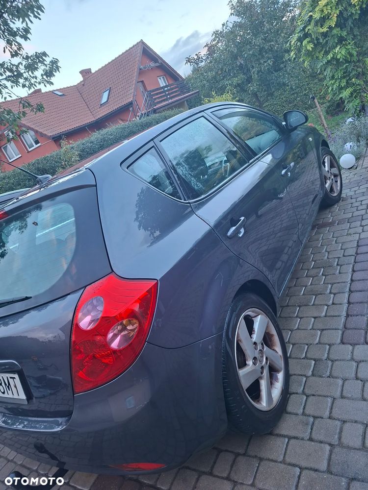 Kia Ceed - 7