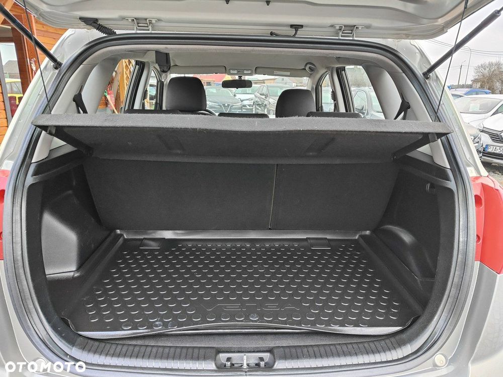 Kia Venga - 28