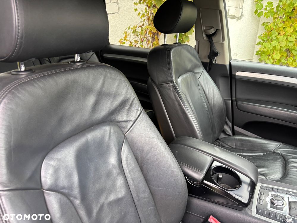 Audi Q7 4.2 FSI Quattro Tiptronic - 9