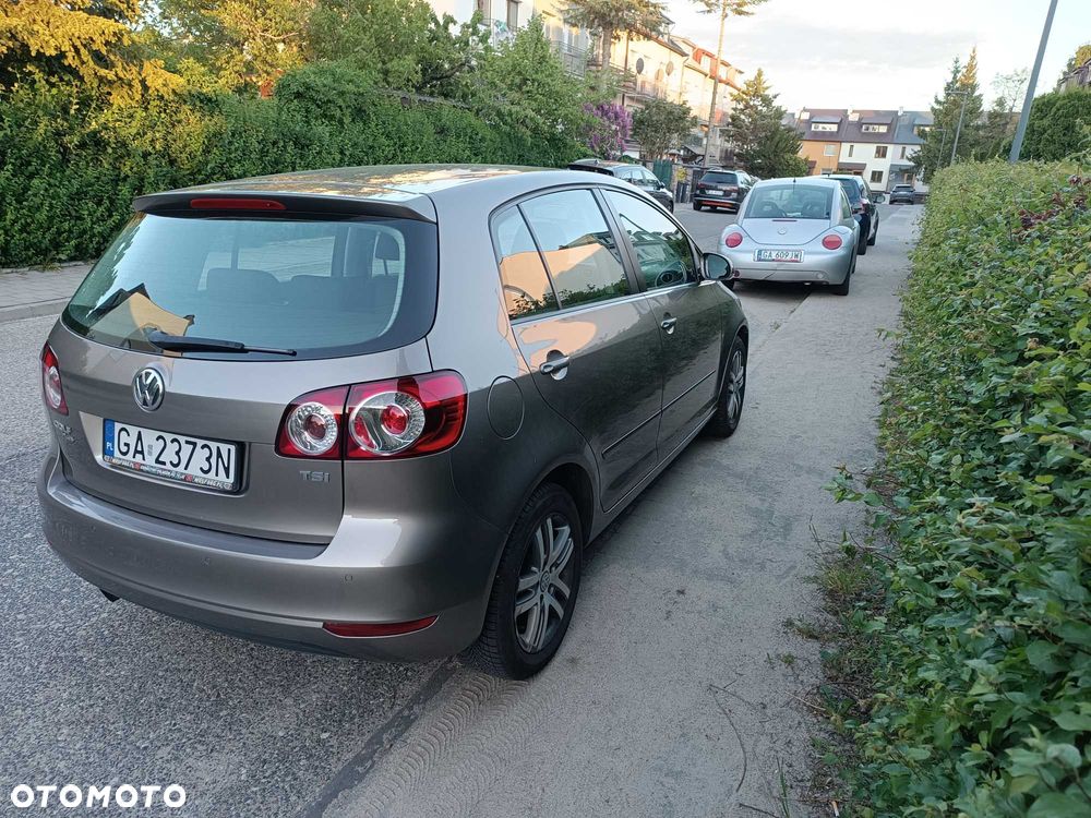 Volkswagen Golf - 1