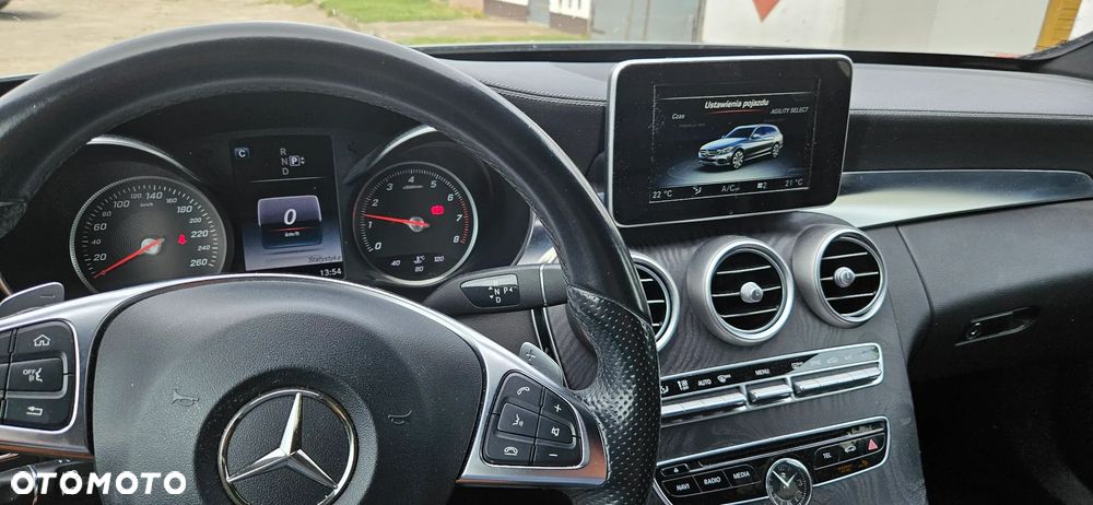 Mercedes-Benz Klasa C 250 7G-TRONIC - 23