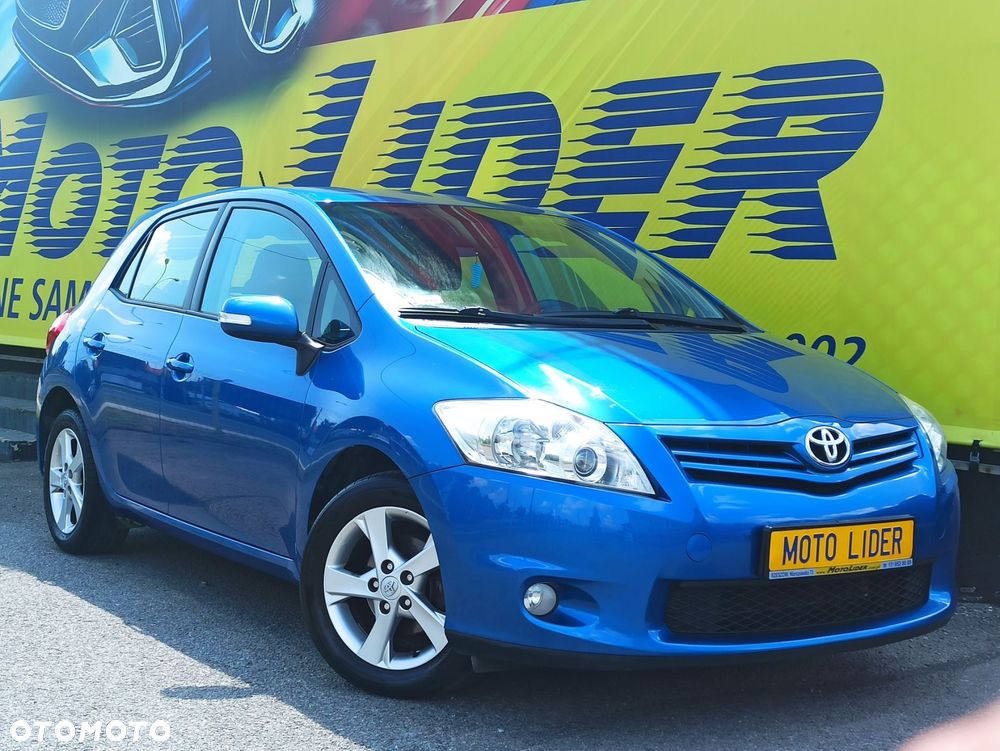 Toyota Auris - 1