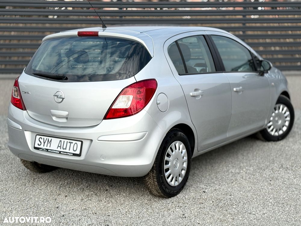 Opel Corsa 1.4 16V Innovation - 3