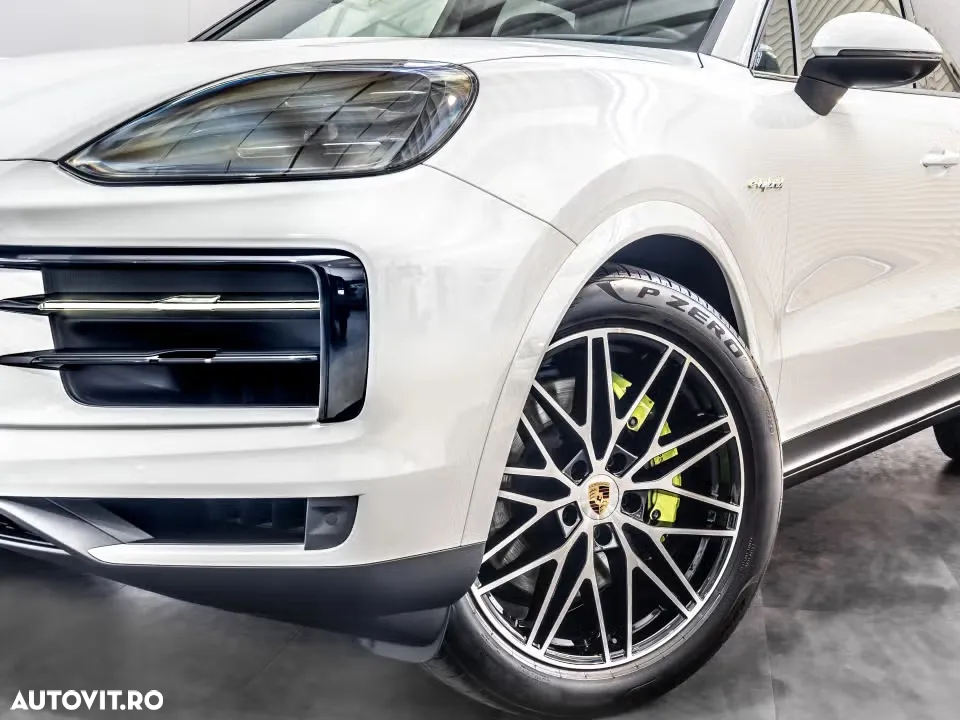Porsche Cayenne - 4
