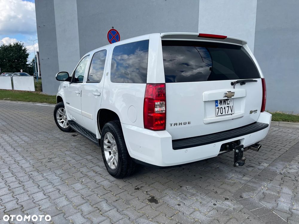 Chevrolet Tahoe - 2