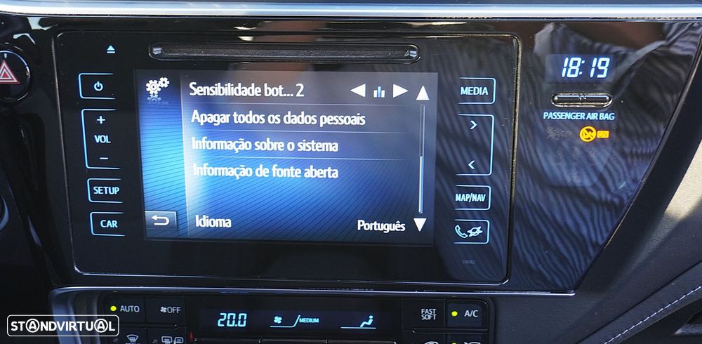 Toyota Auris 1.8 HSD Comfort +P.Techno+P.Sport - 38