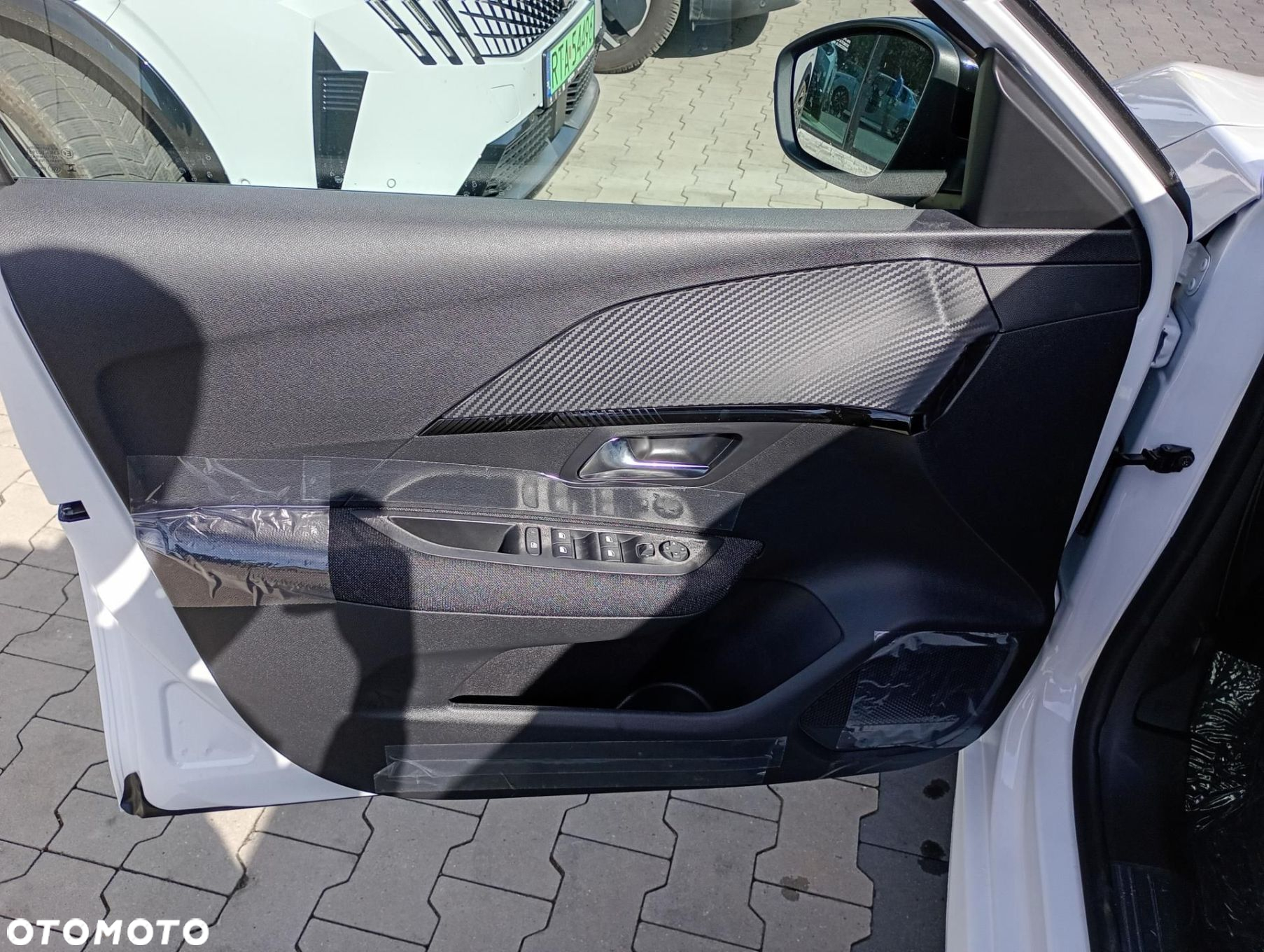 Peugeot 208 1.2 PureTech Style S&S - 12