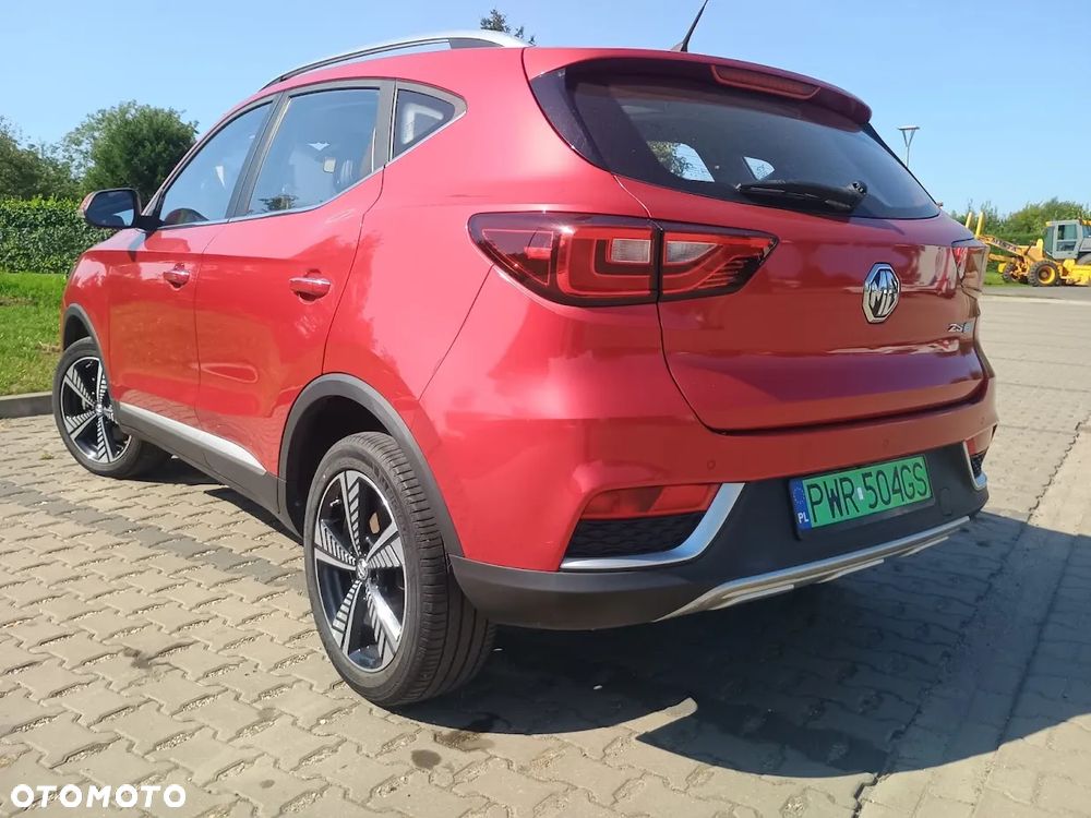 MG ZS - 6