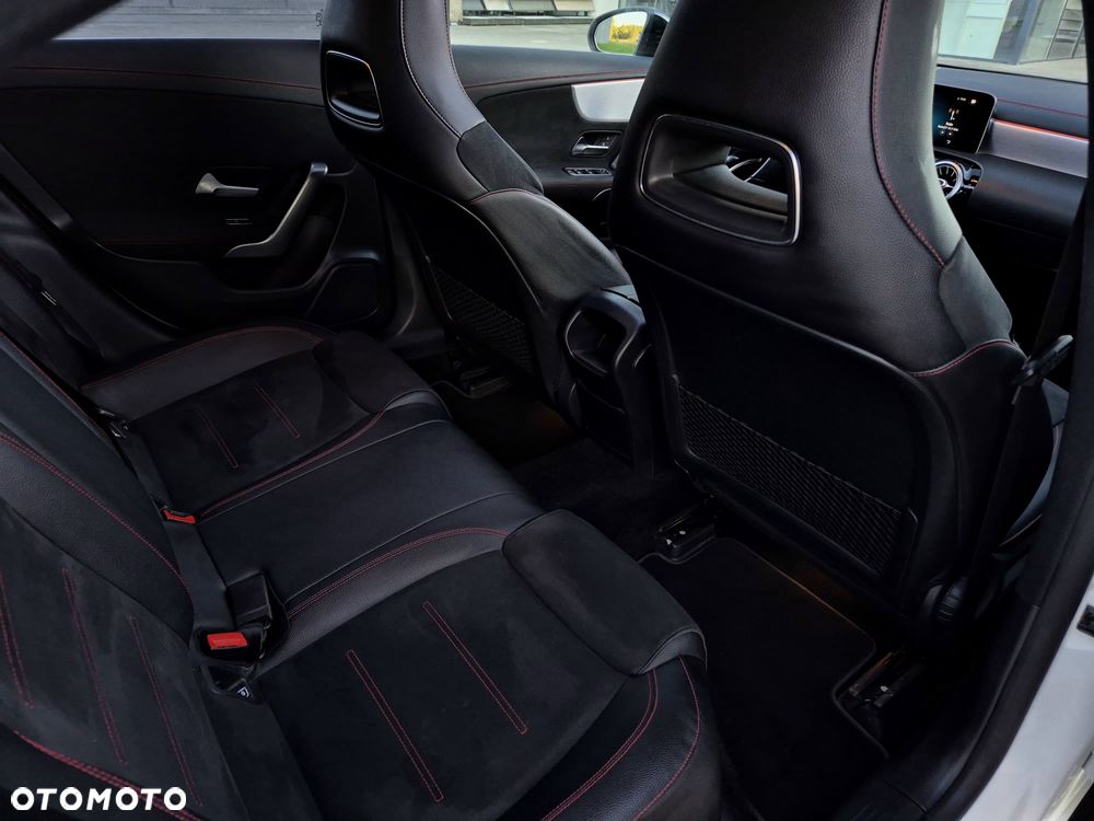 Mercedes-Benz CLA 220 7G-DCT AMG Line - 10