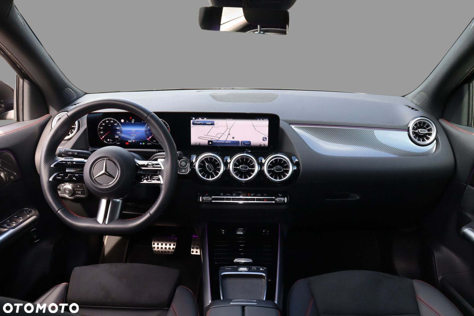 Mercedes-Benz GLA - 10