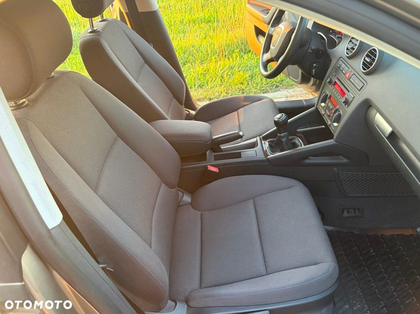 Audi A3 Sportback 2.0 FSI Ambition - 10