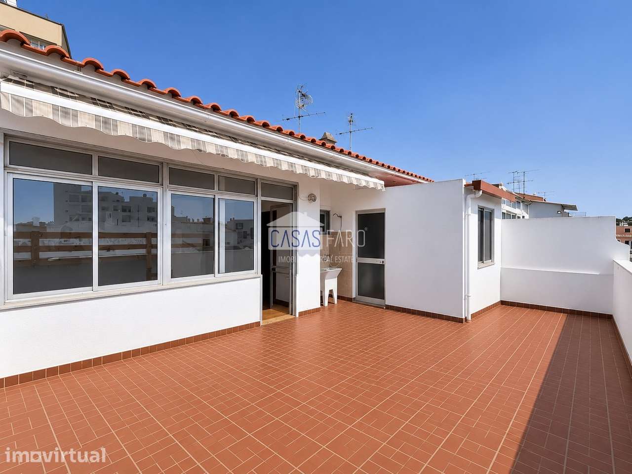 Apartamento T2 Venda em Quarteira,Loulé - Grande imagem: 2/28