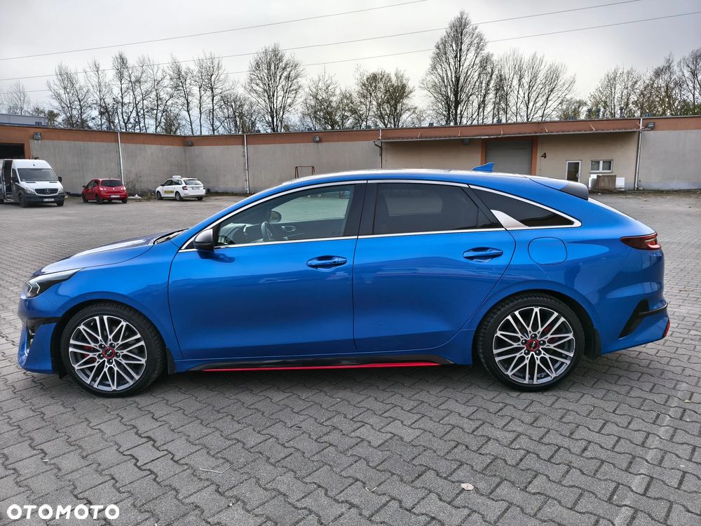 Kia ProCeed 1.6 T-GDI GT DCT - 11