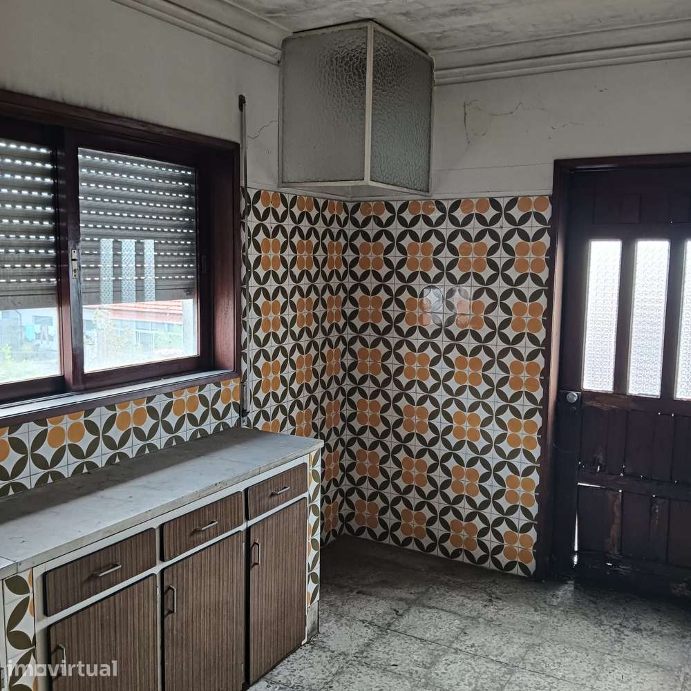 Andar Moradia T2 para Reabilitar | Garagem Fechada e Jardim | Valongo - Grande imagem: 5/18