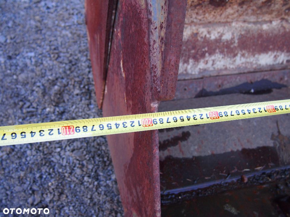 Łyżka do ładowarki otwierana hydraulicznie 2,1m - 7