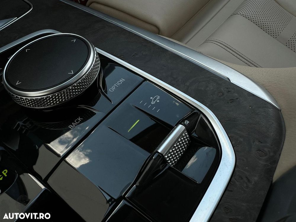 BMW X7 xDrive40i - 25