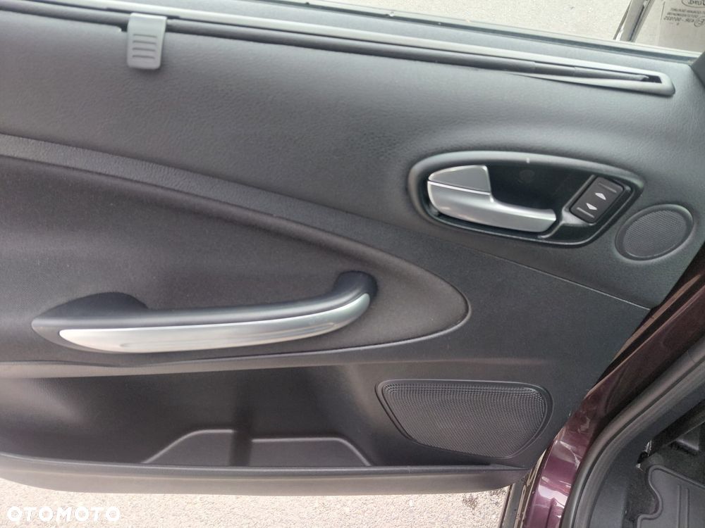 Ford S-Max - 10