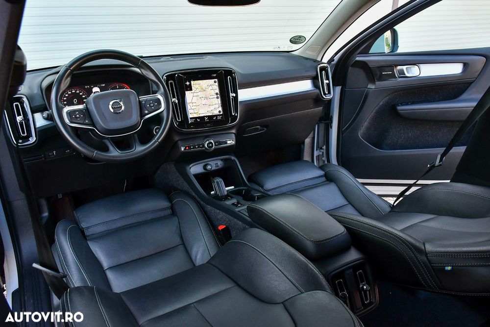 Volvo XC 40 D3 AWD Momentum Pro - 7