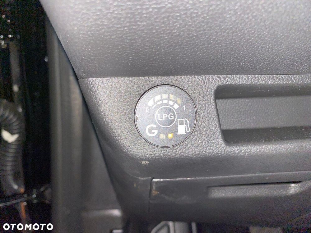 Mitsubishi Colt - 15