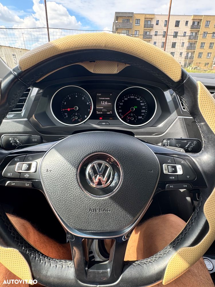 Volkswagen Tiguan - 11