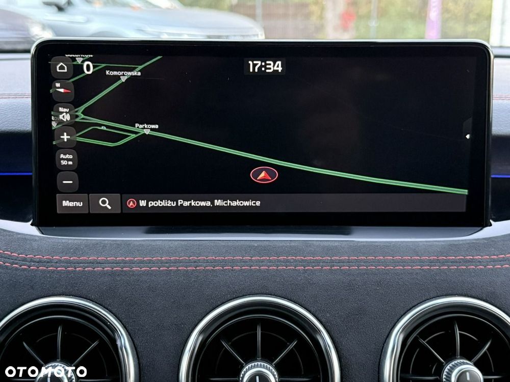 Kia Stinger - 31