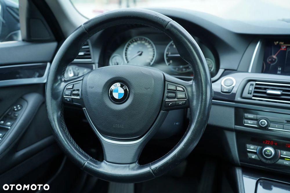 BMW Seria 5 520d Touring Sport Line - 26
