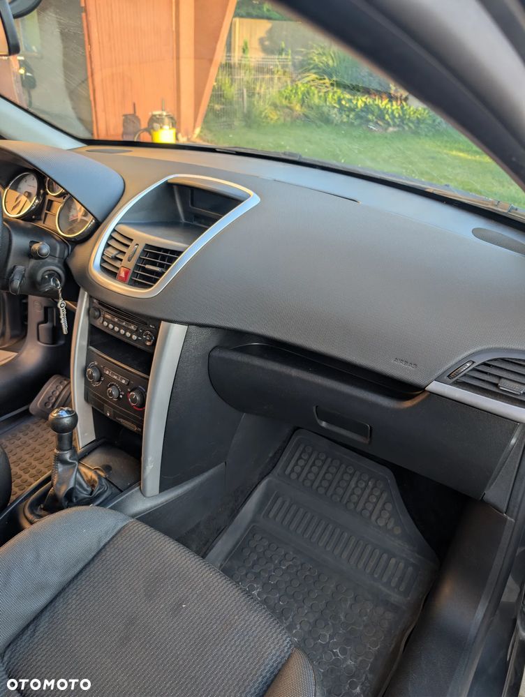Peugeot 207 1.6 HDi Active - 18