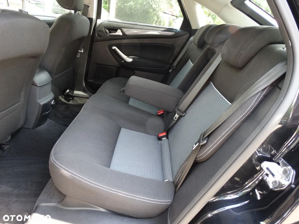 Ford Mondeo 1.6 T Gold X Plus - 20